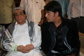 Kadar Khan shoots with Ravi Kissen at Goregaon Thumbnail