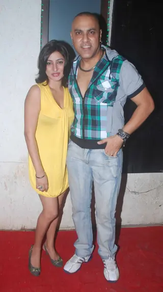 Kushal Punjabi's Birthday bash Thumbnail