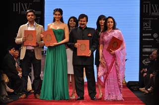 Sonam Kapoor & Hema Malini launched 3rd edition of IIJW