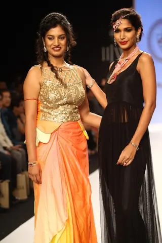 Gia show on Day 2 at IIJW 2013 Thumbnail