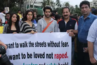 Bollywood stars and Journalist protest against the rape case in Mumbai Thumbnail