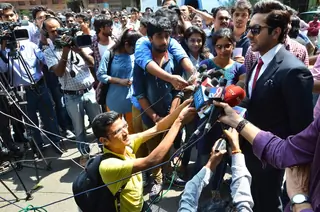 Ayushmann performs a corporate flash mob Thumbnail