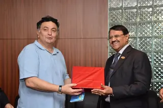 Rishi Kapoor launches IDBI bank Thumbnail