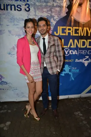 Nitin Mirani's live act at Comedy Store Thumbnail