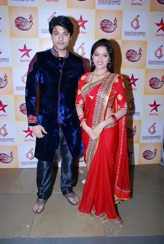 Diya Aur Baati Hum Celebrates the Completion of 3 Years Thumbnail