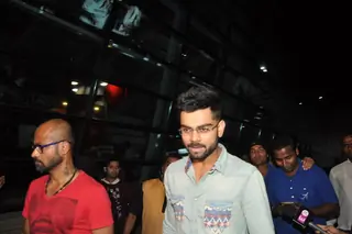 Celebs snapped at Airport Thumbnail