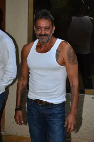 Sanjay Dutt Addresses the Media Thumbnail