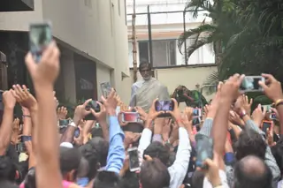 Big B Snapped at Jalsa Thumbnail