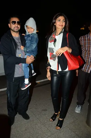 Celebs Snapped at Airport Thumbnail