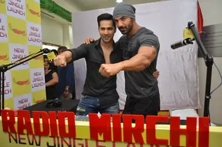 'Dishoom' promotion at Radio Mirchi Thumbnail