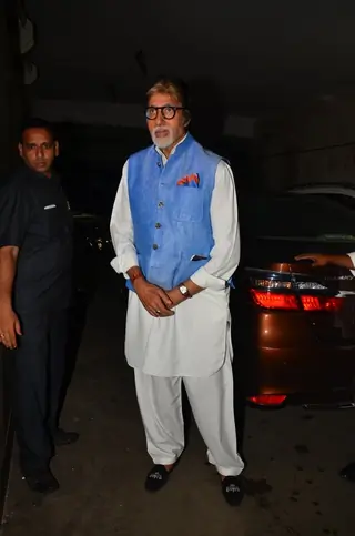 Celebs at the Special screening of Madaari Thumbnail