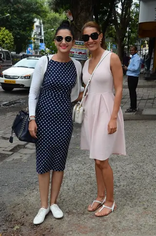 Celebs snapped outside Japenese Restaurant Thumbnail