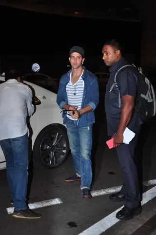 Celebs snapped at airport! Thumbnail