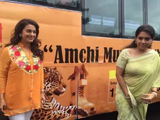 Juhi Chawla Mehta inaugurates the Mumbai Darshan Bus Thumbnail