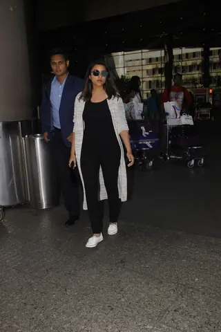 Airport Diaries! Thumbnail