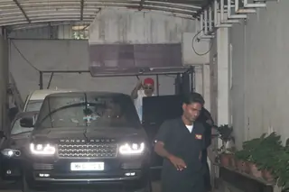 Ranveer, Alia and Ranbir snapped in the city. Thumbnail