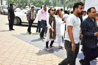Live Updates: Celebrities pay their last respects to Sridevi Thumbnail