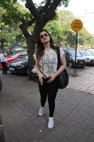 Celebrities spotted around the city Thumbnail