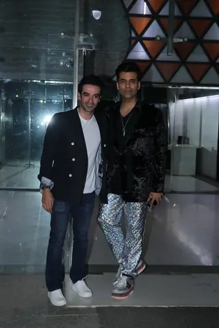 B-town celebs attend Sanjay Kapoor's New Year Bash Thumbnail