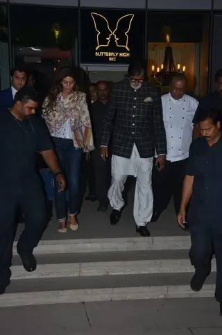 Abhishek Bachchan at his birthday bash Thumbnail