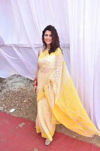 Bollywood celebrities at Anurag Basu's Saraswati Pooja Thumbnail