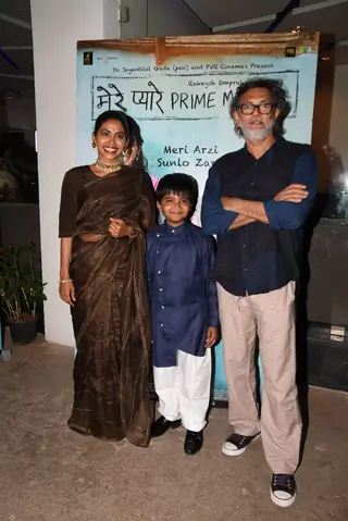 Bollywood stars attend 'Mere Pyare Prime Minister' screening Thumbnail