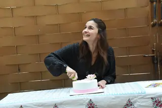 Alia Bhatt celebrates her Birthday with the Media Thumbnail