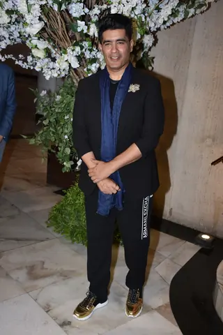 Bollywood divas attend a fun bash hosted by the designer Manish Malhotra! Thumbnail