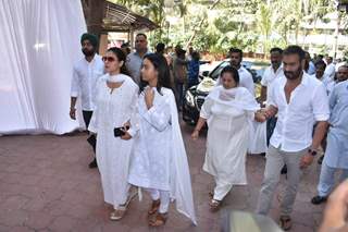 Bollywood Celebrities at Veeru Devgan prayer meet