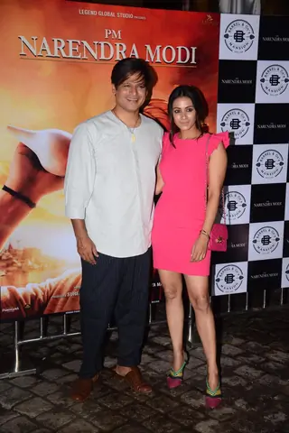 Cast of Narendra Modi at the success bash! Thumbnail