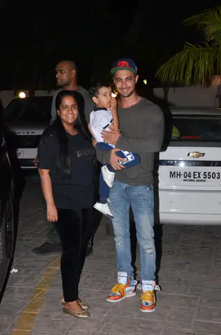 Celebrities at Arbaaz Khan's house party!  Thumbnail