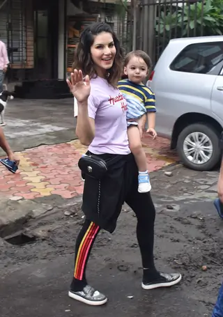 Bollywood celebrities snapped around the town! Thumbnail