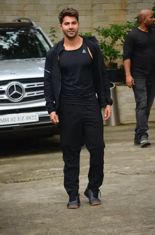 Bollywood celebrities spotted around the town! Thumbnail