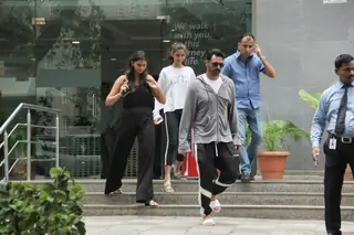 Arjun Rampal visits Gabriella Demetriades with his daughters! Thumbnail