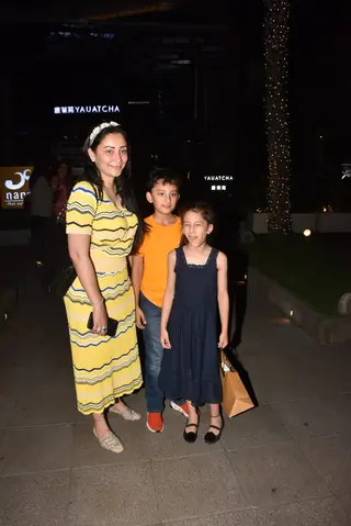 Bollywood celebrities spotted around the town! Thumbnail