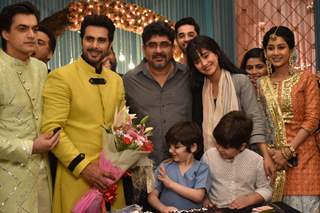 Samir Onkar Birthday Celebration at Yeh Rishta Kya Kehlata Hai Set