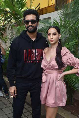 Vicky Kaushal and Nora Fatehi at Pachtaoge success bash! Thumbnail