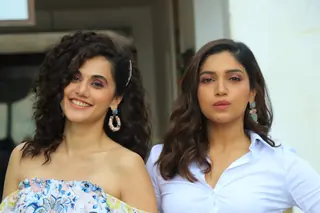 Taapsee Pannu and Bhumi Pednekar at the promotions of Saand Ki Aankh! Thumbnail