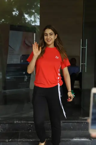 Bollywood celebrities snapped around the town! Thumbnail