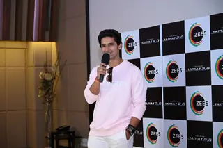 Premiere of ZEE5's Rubaru, track made especially for fans starring Ravi Dubey & Nia Sharma Thumbnail