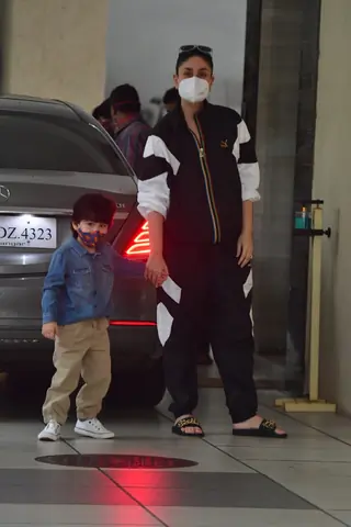 Bollywood celebrities snapped around the town! Thumbnail