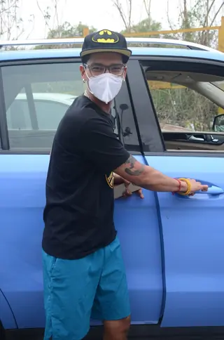 Haarsh Limbachiyaa snapped around the town! Thumbnail