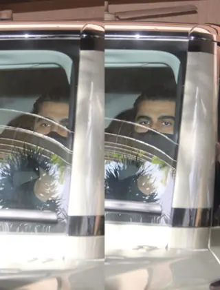 Arjun Kapoor snapped visiting Malaika Arora Thumbnail