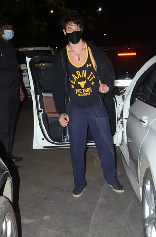 Tiger Shroff spotted in Andheri Thumbnail