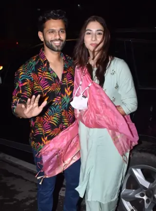 Rahul Vaidya-Disha Parmar snapped post Haldi function Thumbnail