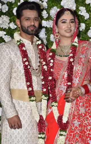 Inside Rahul Vaidya and Disha Parmar's wedding Thumbnail