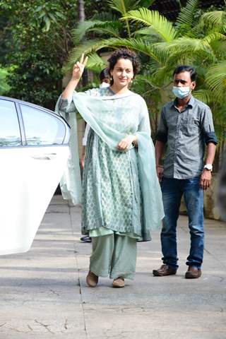 Bollywood celebrities spotted in the city today morning 