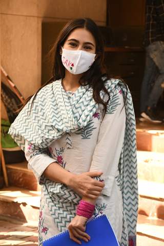 Katrina Kaif, Sara Ali Khan, Kunal Khemu , Soha Ali Khan spotted in the city today 
