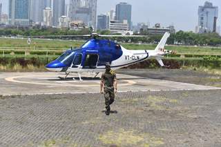 Vijay Deverakonda grand entry in a chopper