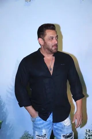 Arpita khan’s Eid bash Thumbnail